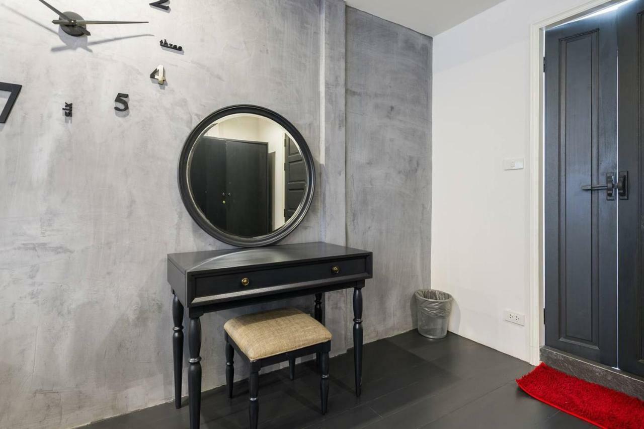 בנגקוק 196 Oldtown Chic Hostel מראה חיצוני תמונה