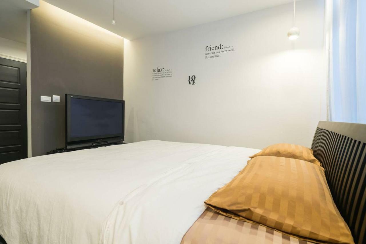 בנגקוק 196 Oldtown Chic Hostel מראה חיצוני תמונה