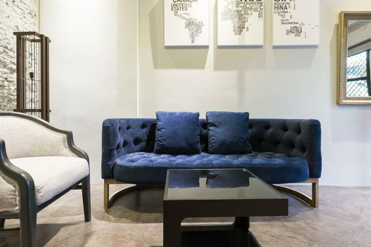 בנגקוק 196 Oldtown Chic Hostel מראה חיצוני תמונה