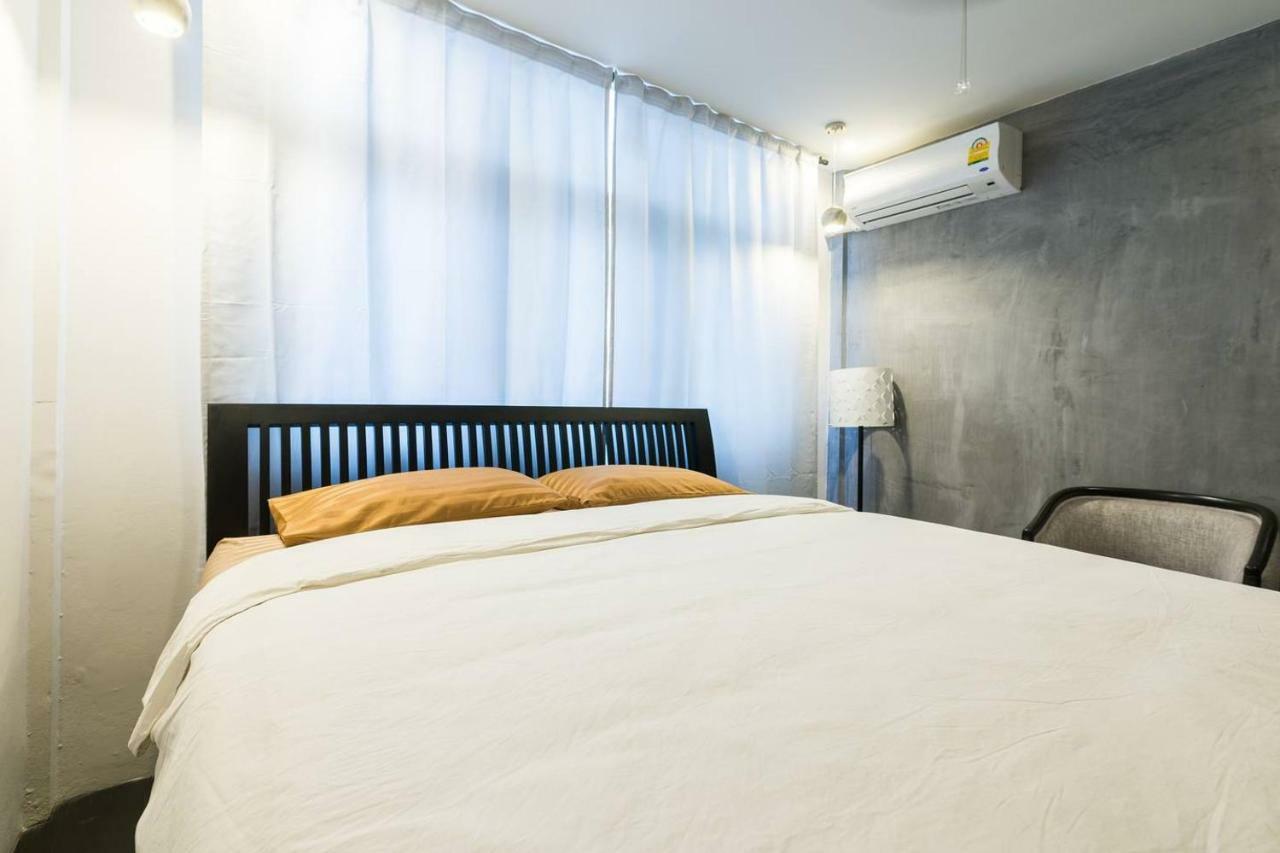 בנגקוק 196 Oldtown Chic Hostel מראה חיצוני תמונה