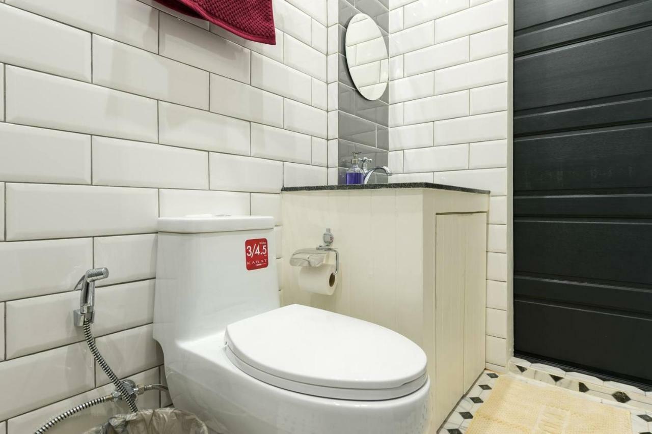 בנגקוק 196 Oldtown Chic Hostel מראה חיצוני תמונה