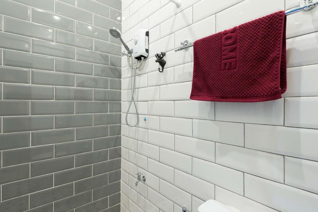 בנגקוק 196 Oldtown Chic Hostel מראה חיצוני תמונה