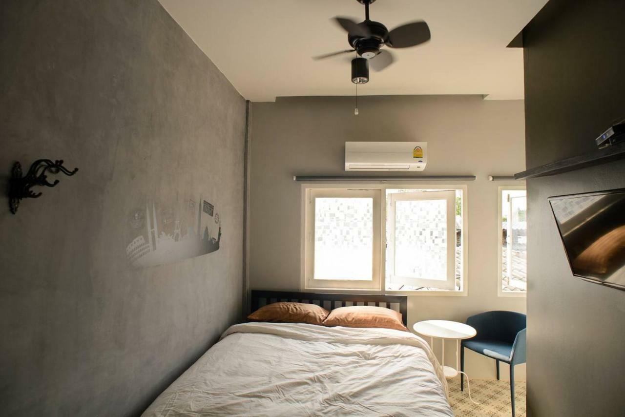 בנגקוק 196 Oldtown Chic Hostel מראה חיצוני תמונה