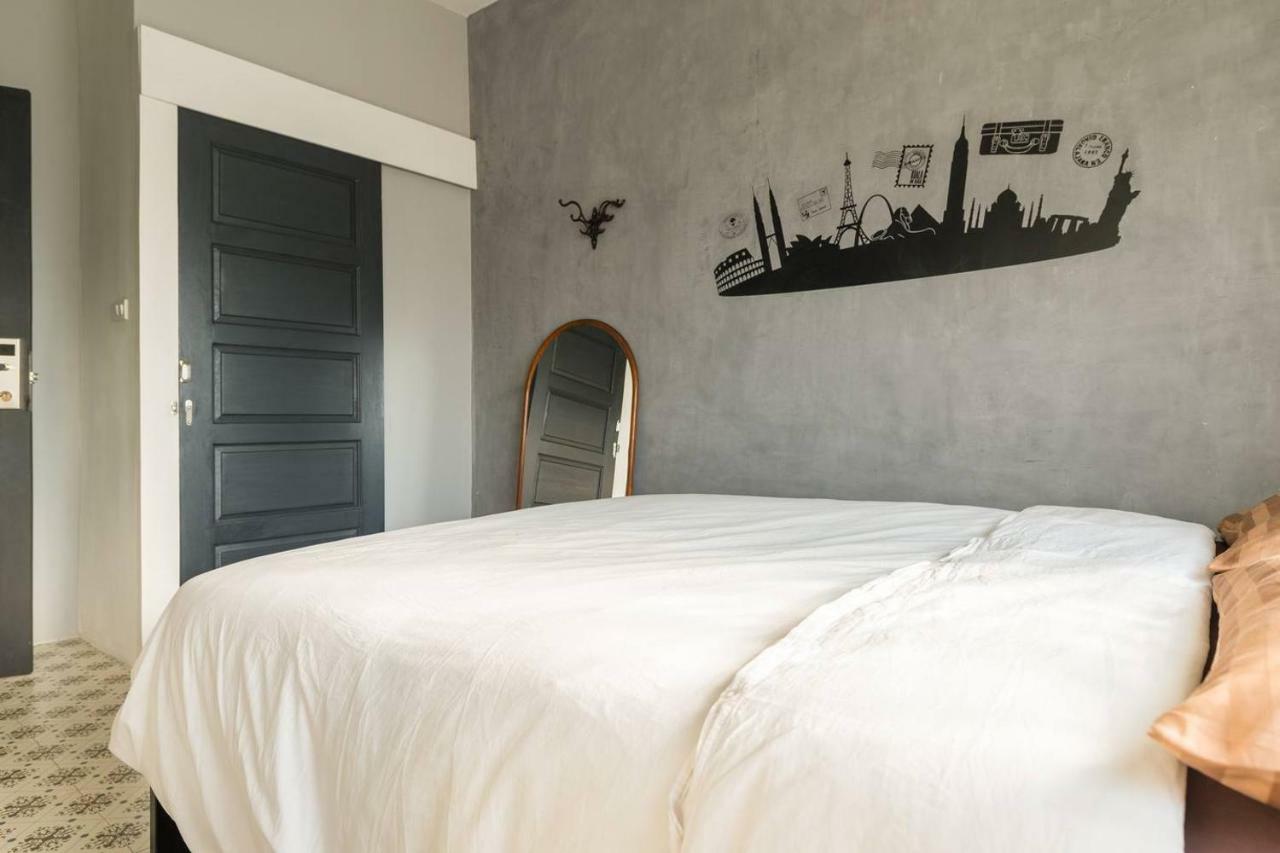 בנגקוק 196 Oldtown Chic Hostel מראה חיצוני תמונה