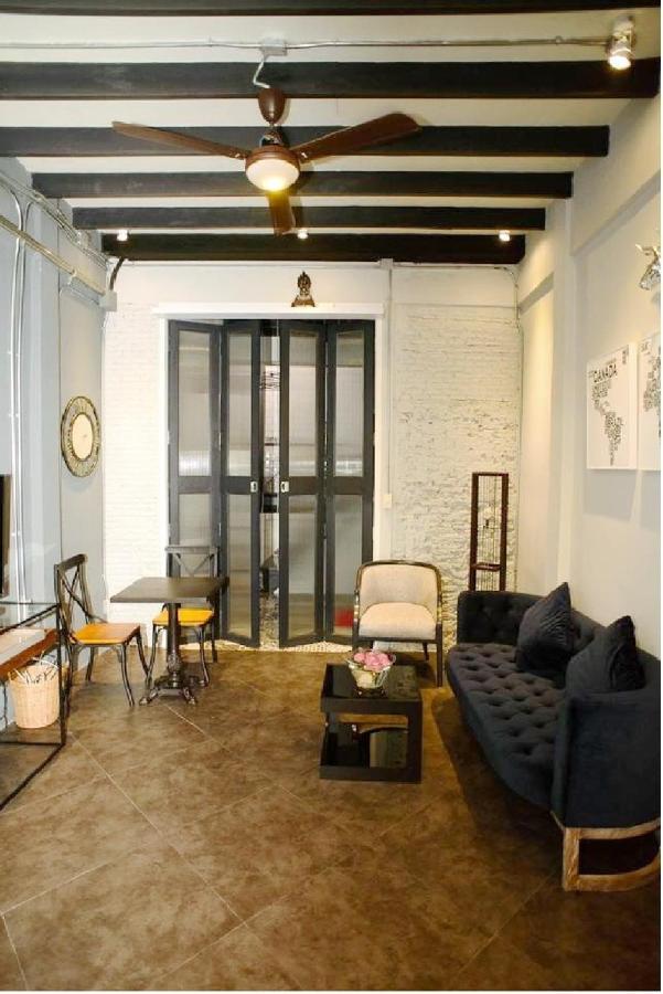 בנגקוק 196 Oldtown Chic Hostel מראה חיצוני תמונה